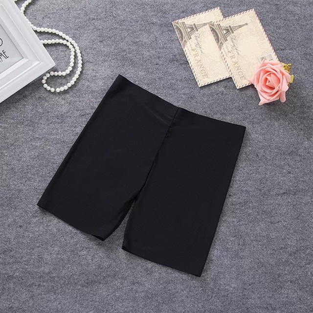 Quần mặc trong váy thông hơi mặc thoáng | BigBuy360 - bigbuy360.vn