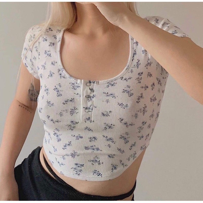 [SIÊU HOT]  Áo Croptop Kiểu Bông Hoa Nhý, Nút Bấm Với Màu Trắng Tinh Khôi