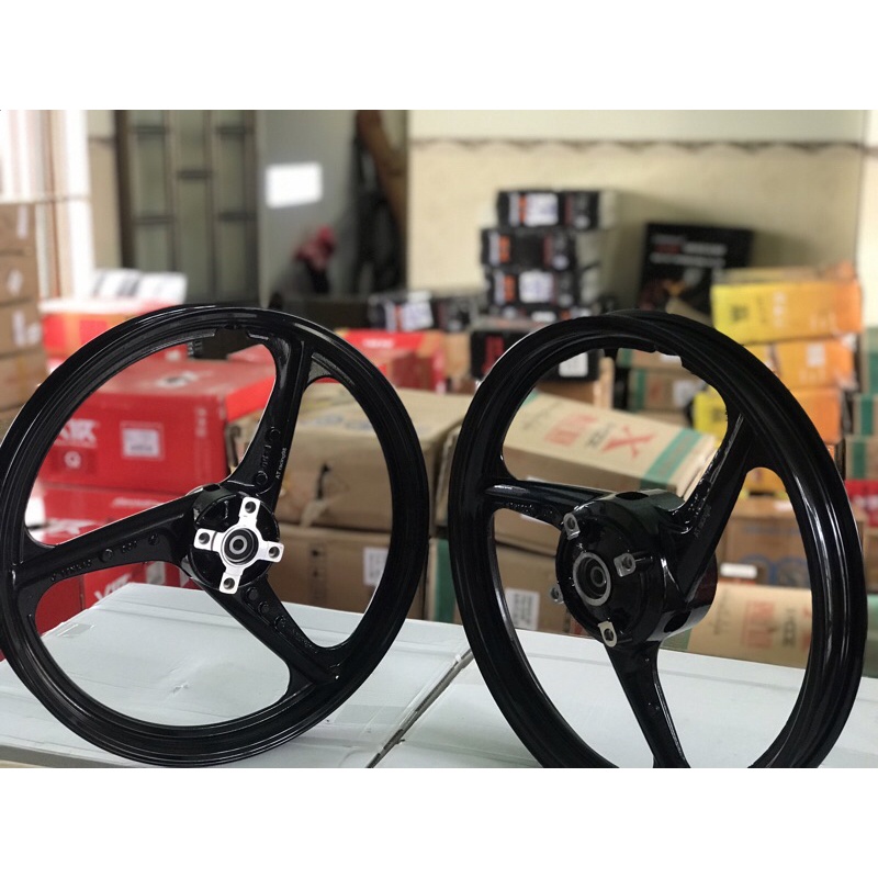 Mâm Enkei 3D gắn Ex135 5 số