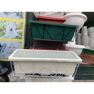 bộ khung sắt treo ban công cây xanh