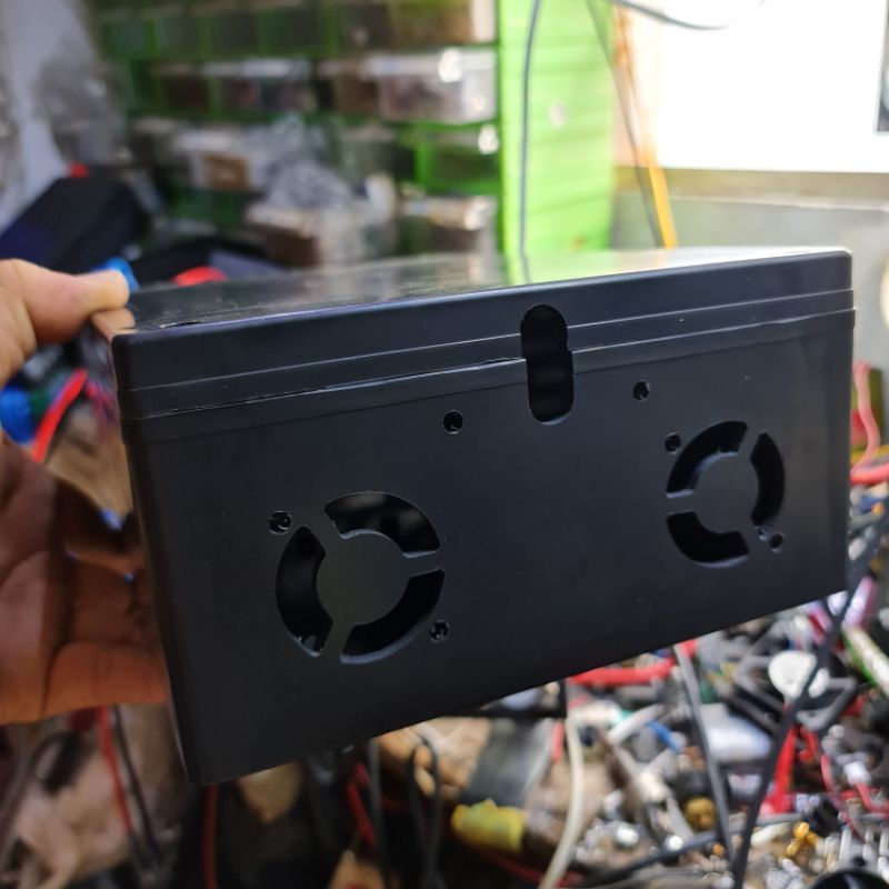 Hộp Nhựa Wanchi Phay Sẵn Kích Thước 265x185x95