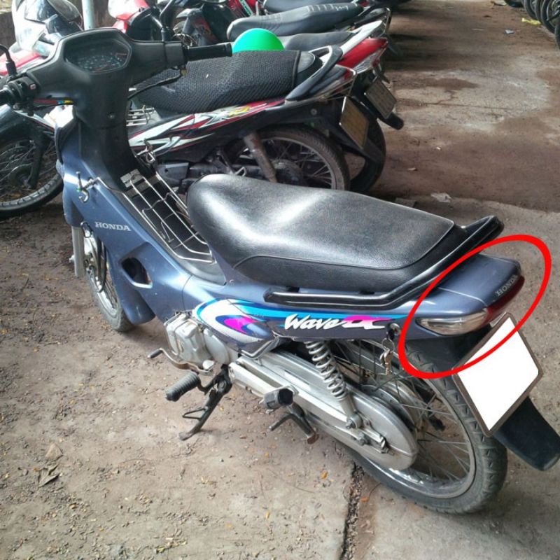 Nắp chụp đèn lái và đế wave cũ wave nhỏ đèn lái đèn xi nhan