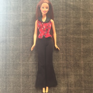 Búp bê barbie khớp ẩn