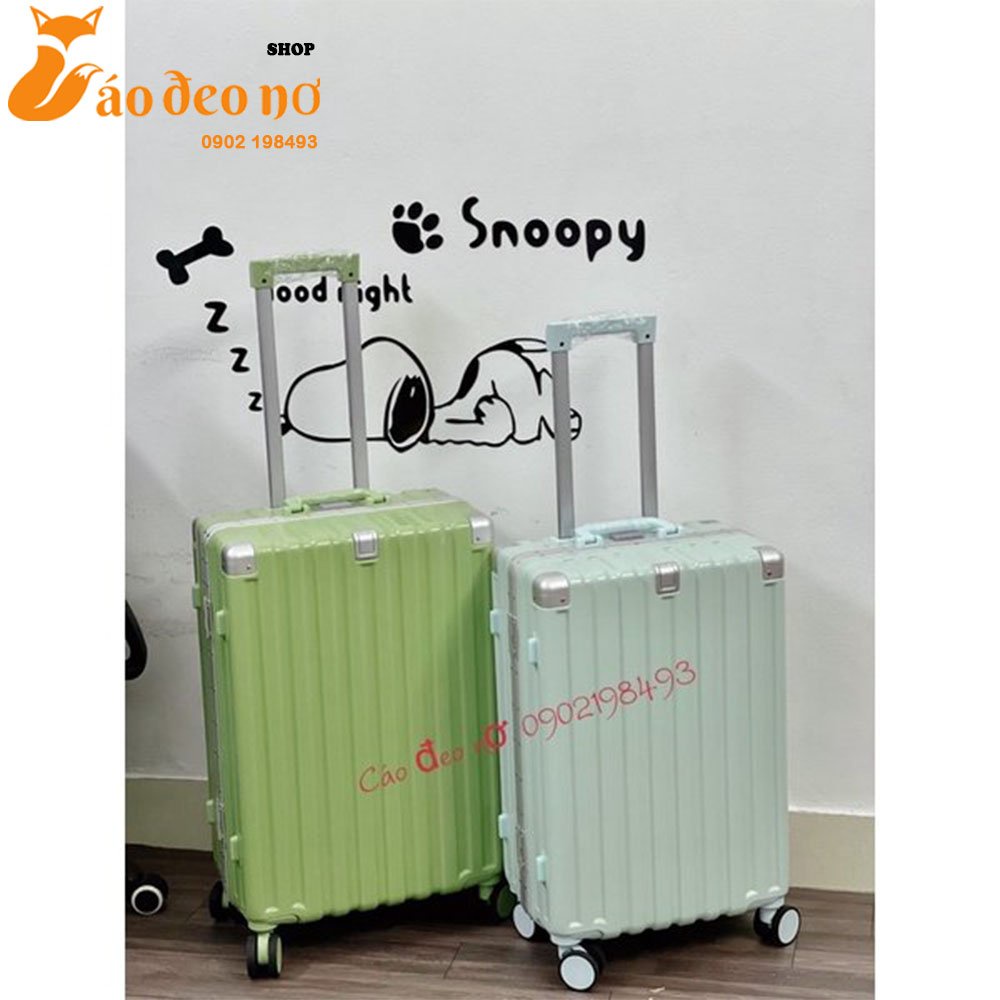 Sẵn trắng 22- Vali Du Lịch Khung Nhôm Đa Năng Chống Va Đập Kèm Khay Đựng Nước Và Cổng Sạc USB - Cáo Đeo Nơ
