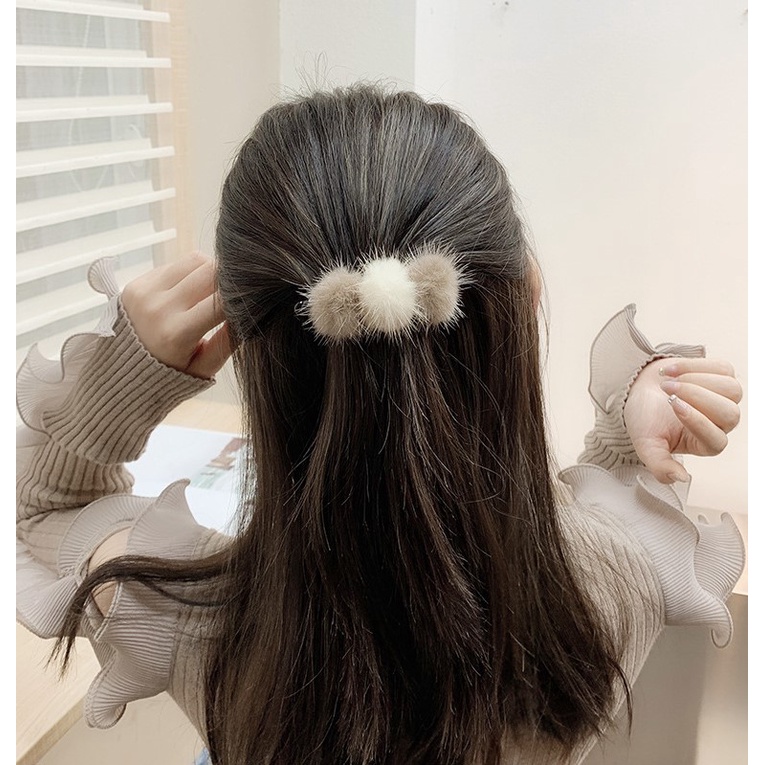 Kẹp càng cua 3 răng dài đính bông màu hot K136