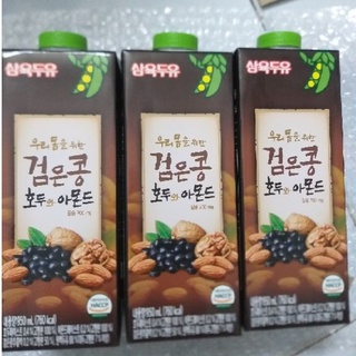 SỮA ĐẬU ĐEN HẠNH NHÂN ÓC CHÓ HỘP 950ML