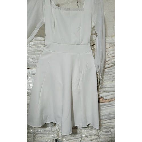 VÁY TRẮNG CỔ VUÔNG TAY DÀY SIÊU HÍT