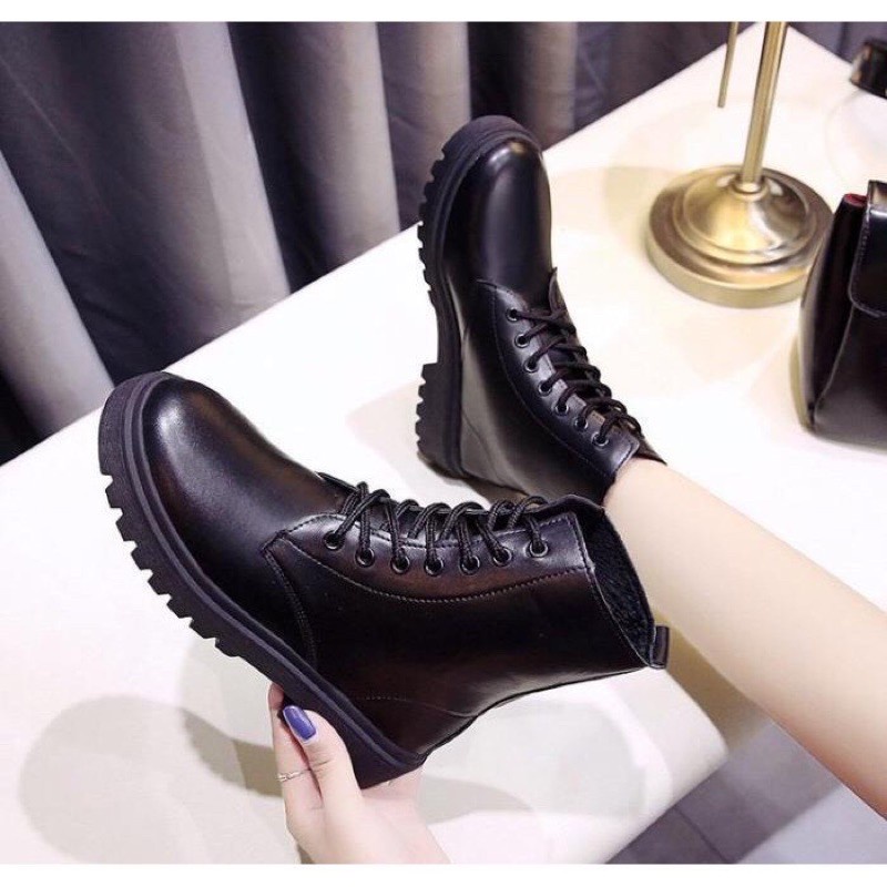 Giày bốt nữ cao cổ đế bằng chất da , boot nữ martin buộc dây phong cách trẻ trung, năng động