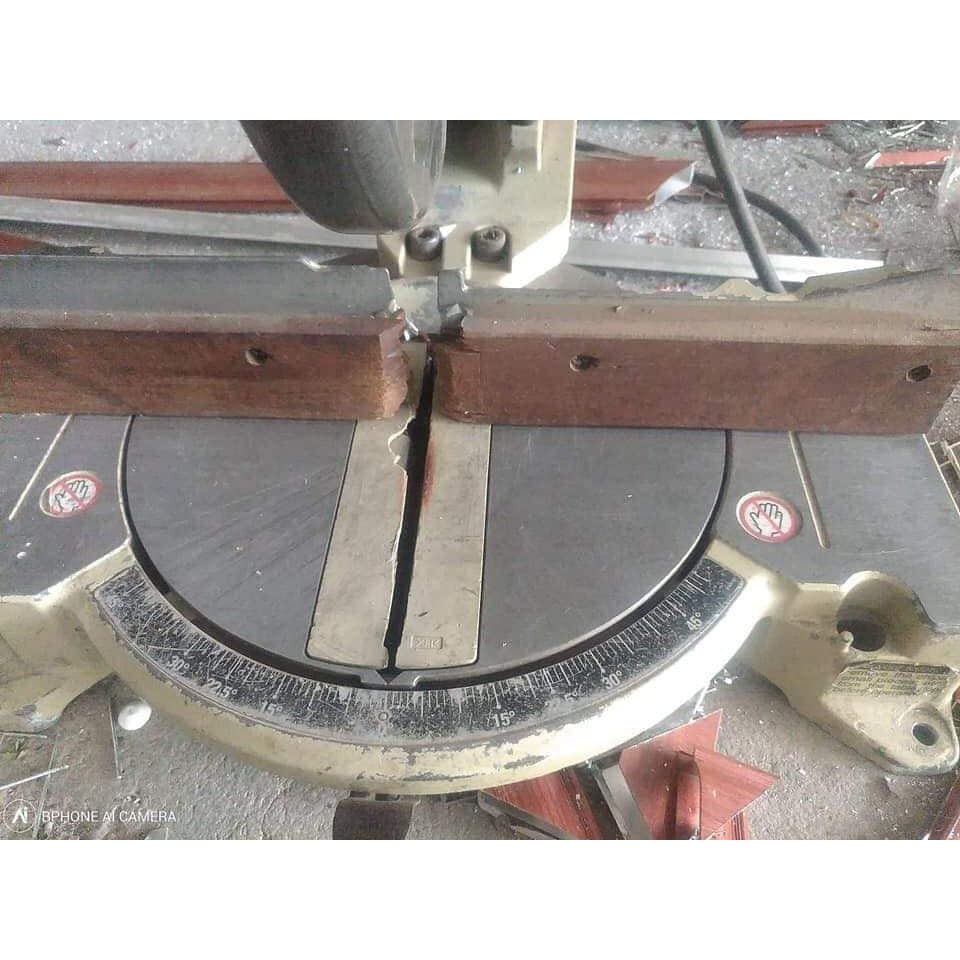 Ốp chống văng - lót bàn cho máy cắt máy makita 1030,1040