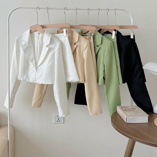 Set áo blazer cổ vest tay dài đệm vai 2 lớp dáng croptop kèm chân váy ngắn, set đồ nữ áo blazer ngắn và chân váy chữ A
