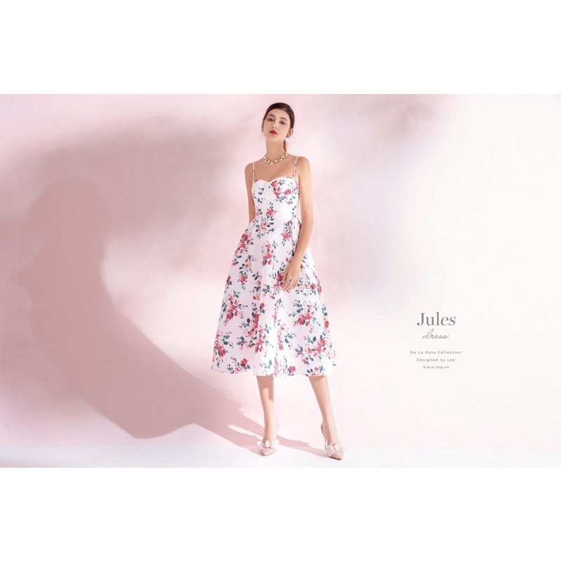 Vaý lép premium size M new tag SOLD