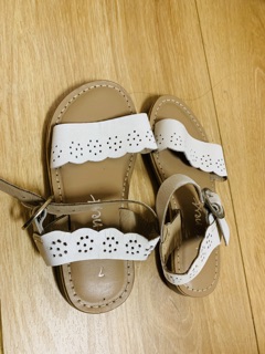 Sandal Next cho bé gái 2-3 tuổi