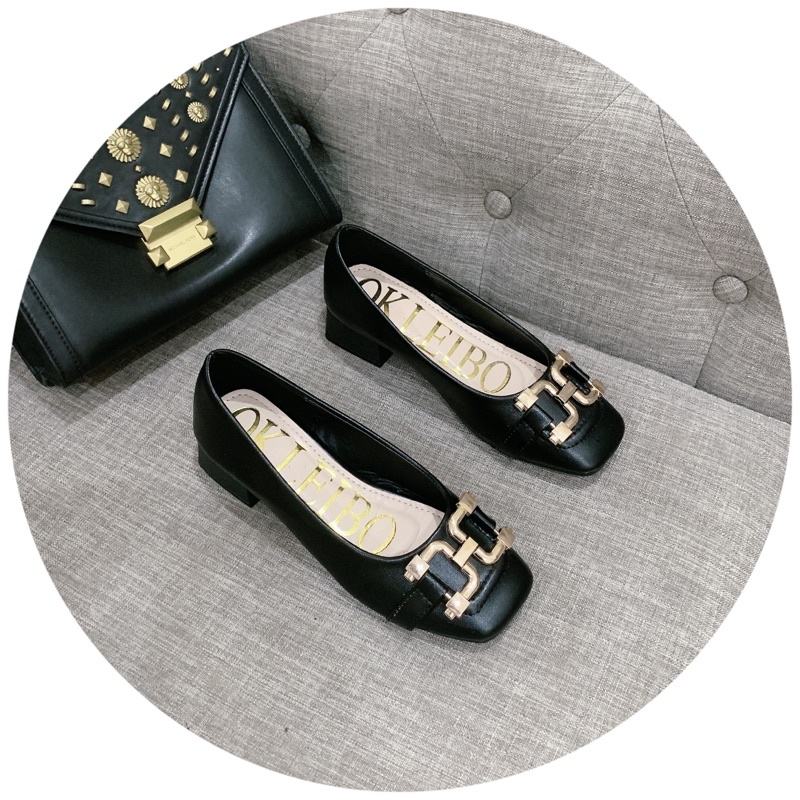 Giầy gót đính khoá