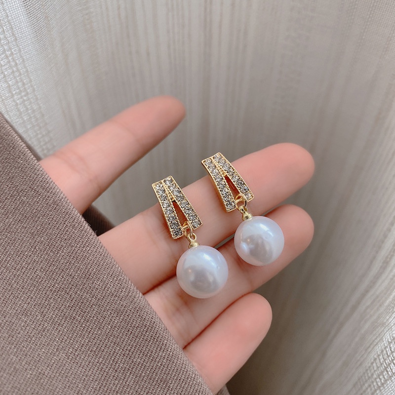 Khuyên Tai Đính Đá Ngọc Trai Phong Cách Hàn Quốc Dành Cho Nữ