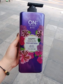 SỮA TẮM ON THE BODY HÀN 900ML