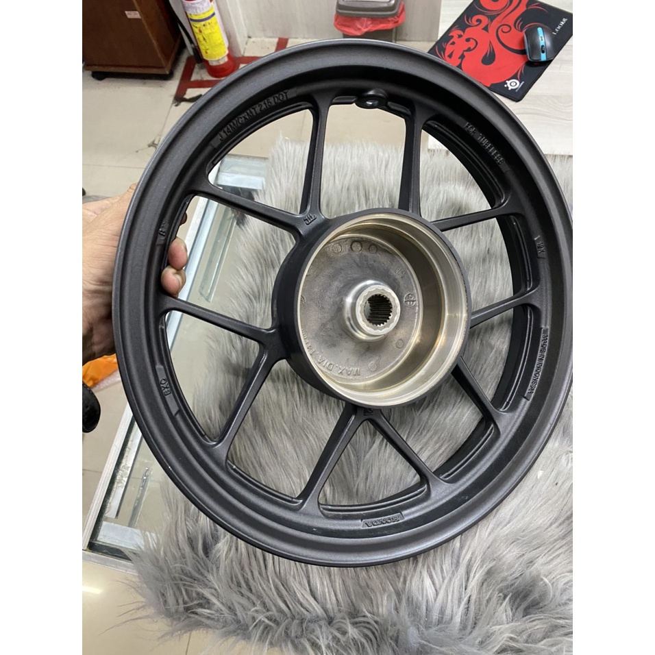 Mâm sau Vario , Click Tháo xe mới