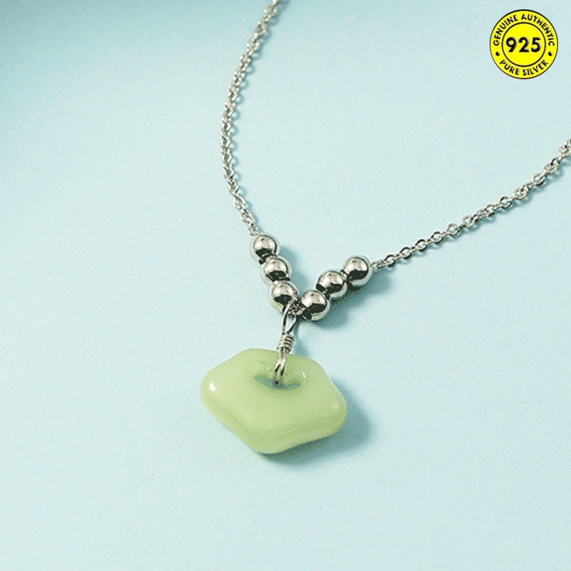 Vòng cổ mặt đá ngọc bích thời trang cho nữ