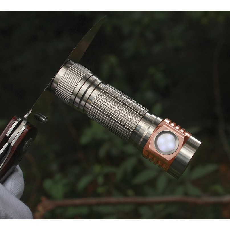 Đèn pin Emisar D4V2 Ti - Đèn công suất cao - Titan