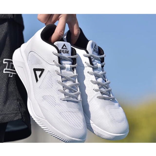 Giày bóng rổ Peak TP9 low E72381A size 40