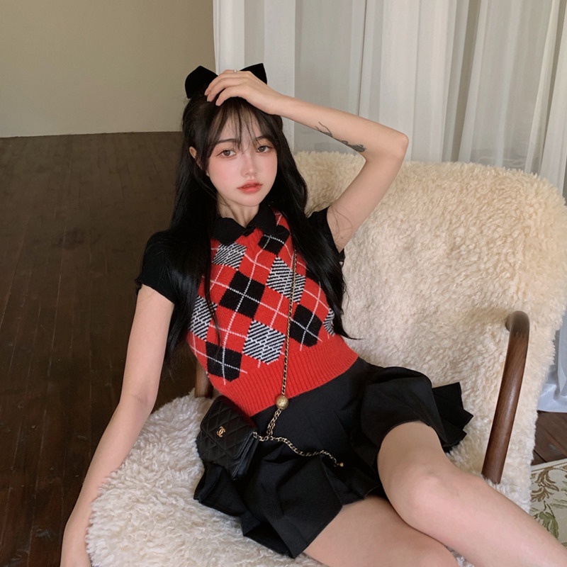 Áo dệt kim sát nách cổ chữ V đính đá phong cách retro cho nữ | BigBuy360 - bigbuy360.vn