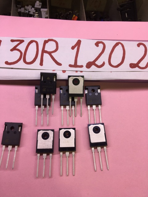 Sò công suất bếp từ :H 30 R 1202 .