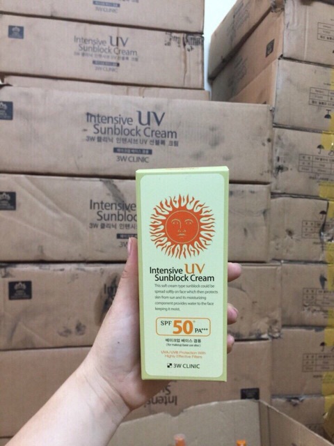 Kem Chống Nắng 3w Clinic Intensive Uv Sunblock Cream Spf 50 + Pa+++ 70 ML