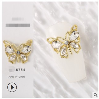 charm trang trí móng