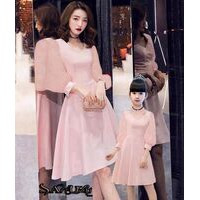 set đôi mẹ bé thời trang rẻ đẹp mẫu đầm hoa nhí tay phồng