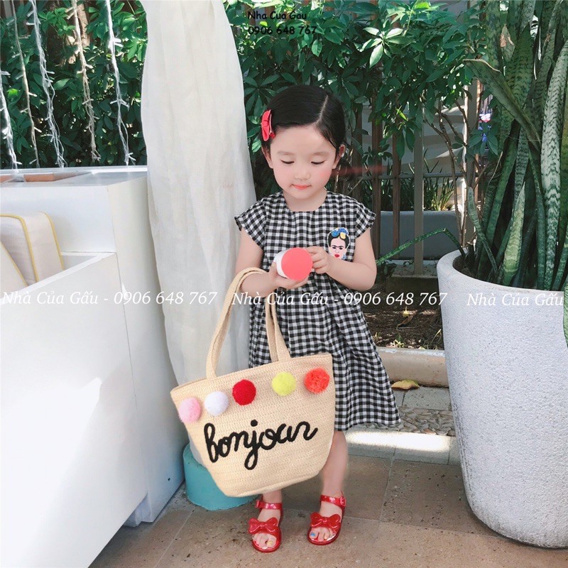 Túi cói nữ đầy màu sắc cho mùa hè sôi động