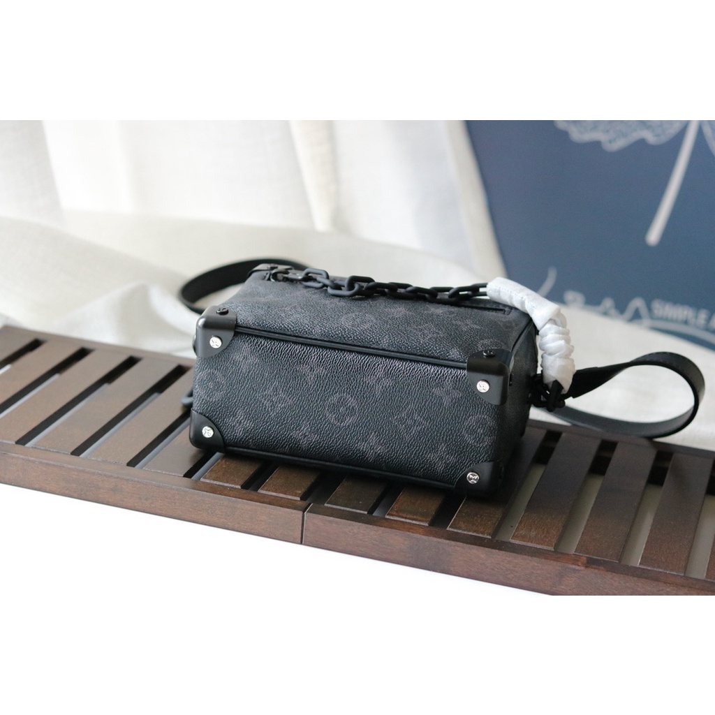 Túi đeo chéo L V hộp cốp dây xích hoa đen fullbox