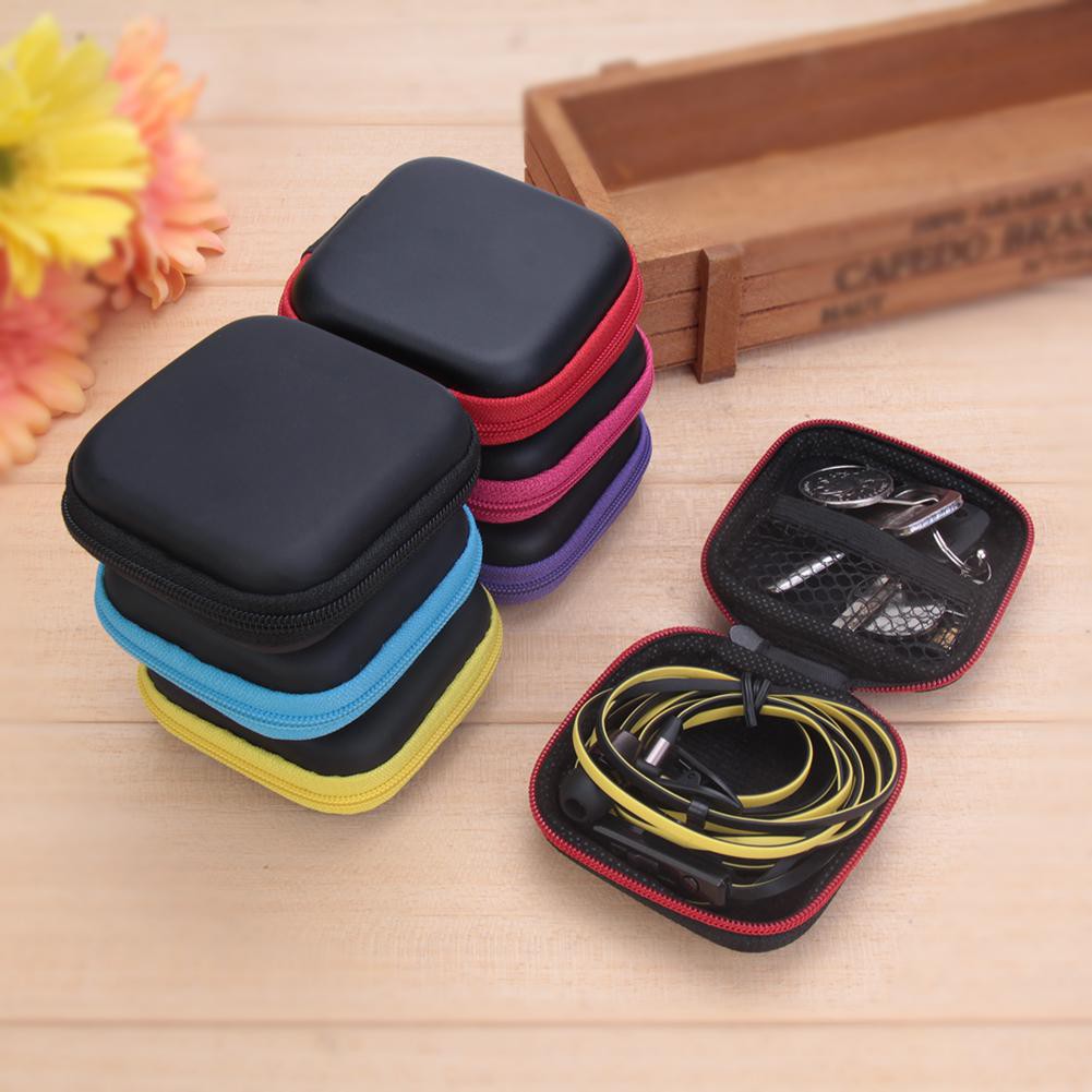 Hộp đựng tai nghe Bluetooth mini dạng vuông tiện lợi