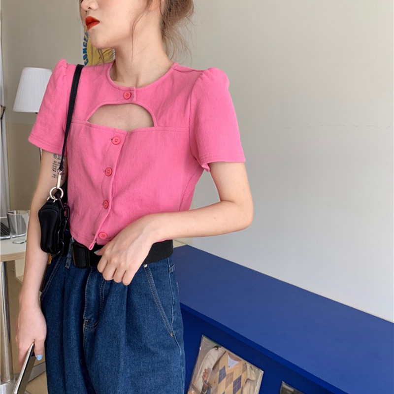 Áo croptop màu hồng trơn phong cách Hàn Quốc