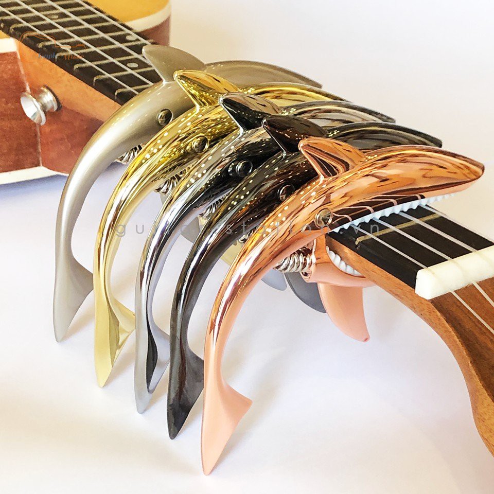 Kẹp Capo Nâng Tông Hình Cá Mập Cho Đàn Guitar Chuyên Dụng