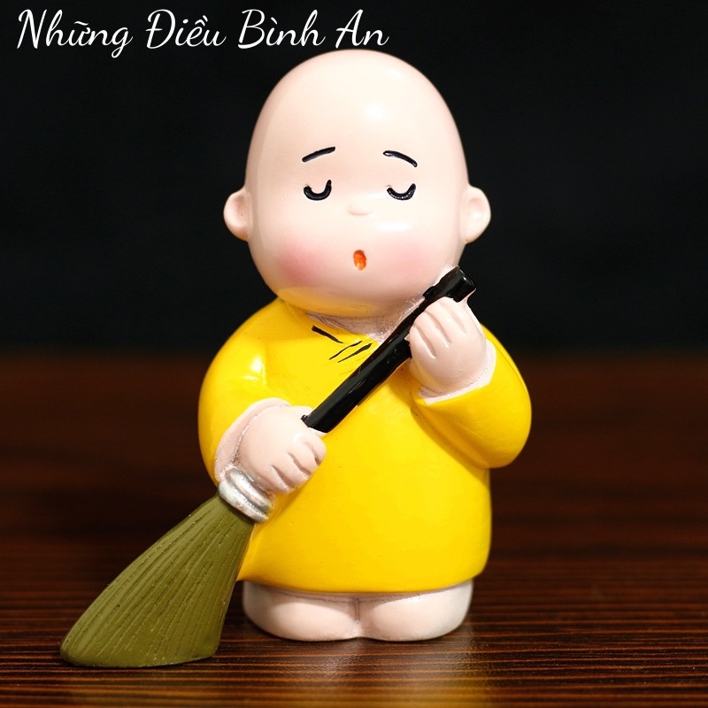 Tượng chú tiểu áo vàng mini dễ thương/ Sét 3 chú tiểu áo vàng ngộ nghĩnh trang trí 💕FREESHIP 50k💕 - Những Điều Bình An