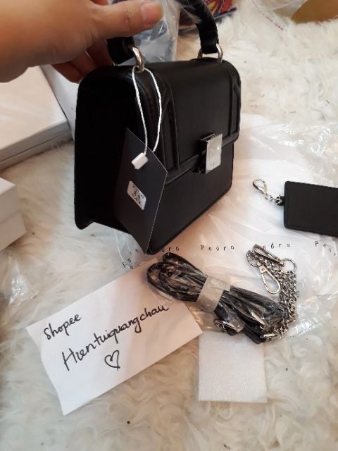 Túi quai xách dáng vuông