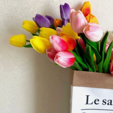 (ĐẸP-BỀN) HOA TULIP / HOA CALLA nhân tạo decor trang trí nhà cửa, cắm lọ. hoa giả trang trí chụp ảnh sản phẩm xinh xắn.