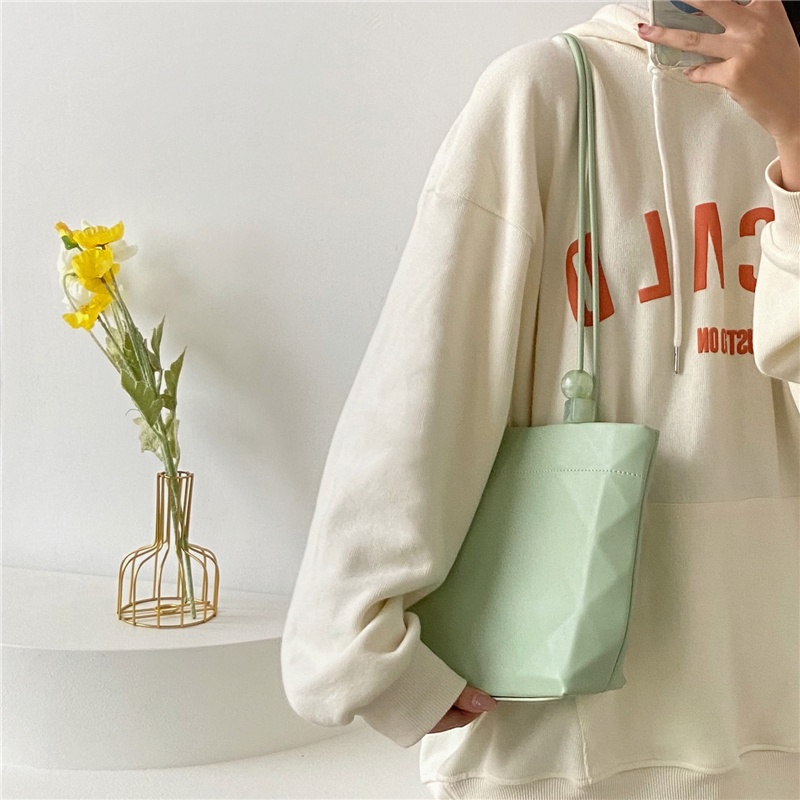 Túi xách đeo vai thời trang cho nữ