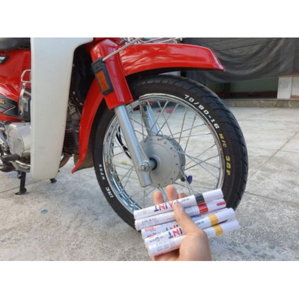 Bút chấm sơn ốc, bút sơn vỏ xe màu vàng