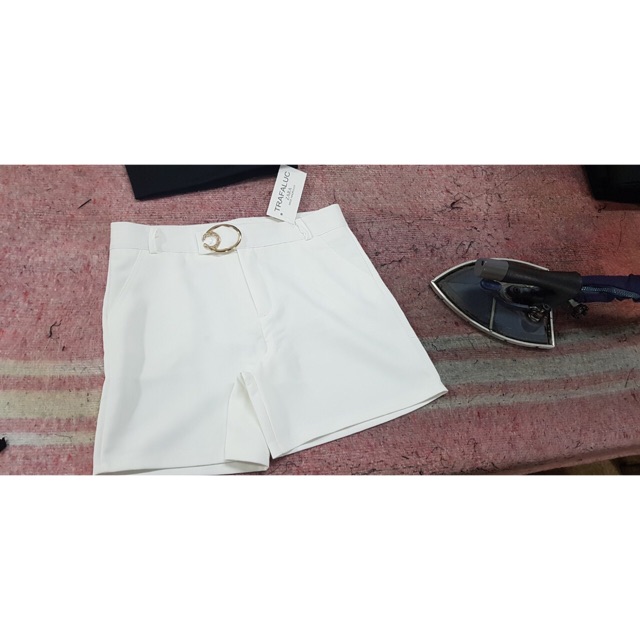 Quần short cạp cao