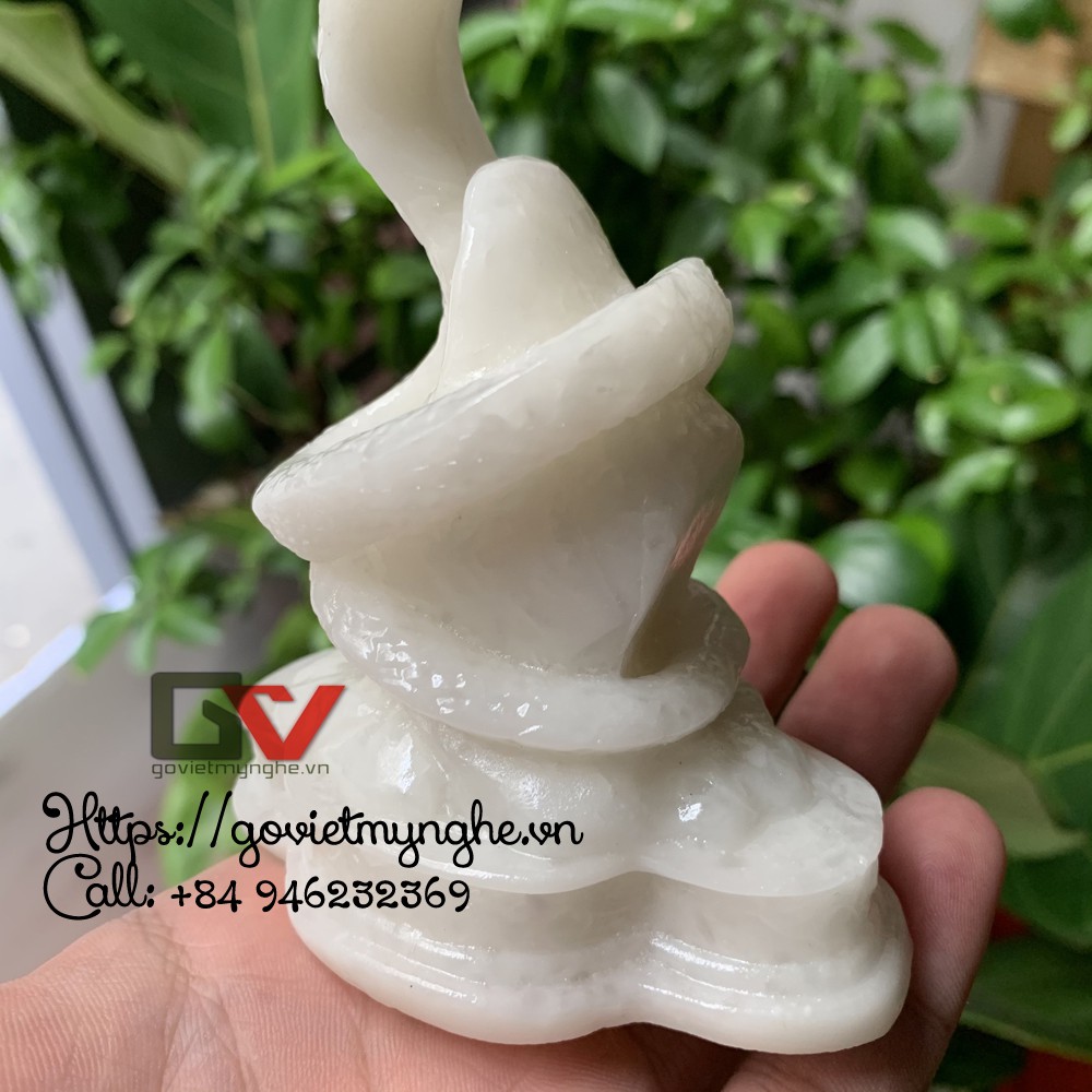 Tượng đá con rắn ôm tiền tài lộc phong thủy trang trí - Chiều Cao 11cm - Màu trắng đá non nước