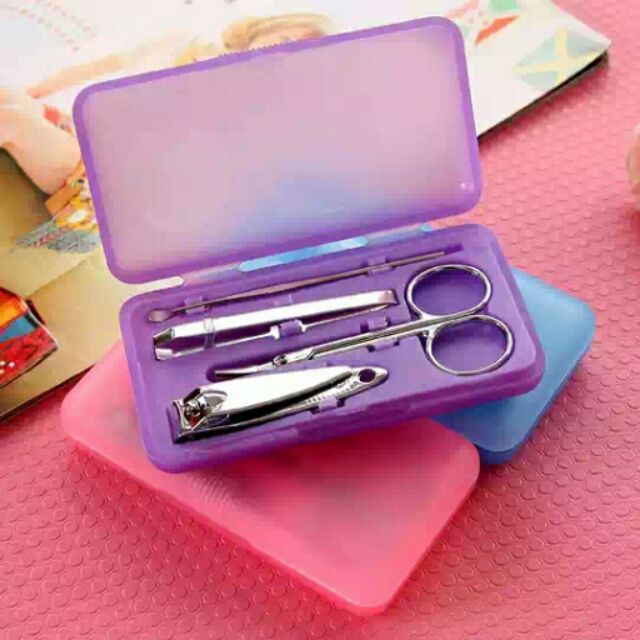 Set bấm móng tay 4 món