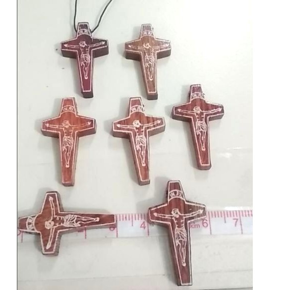 Gói 5-10 Mặt thánh giá gỗ 2x3cm