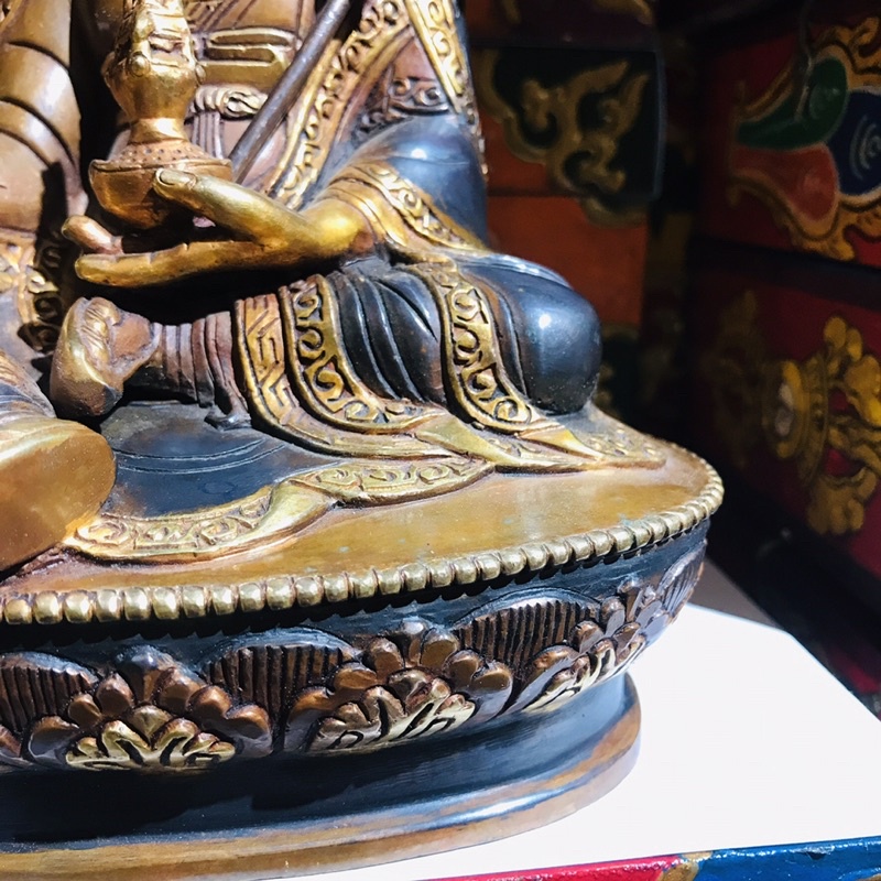 [PHÁP BẢO MINH CHÂU] TƯỢNG LIÊN HOA SANH ĐỒNG NEPAL 22CM - THIẾT KẾ TỈ MỈ - TINH XẢO