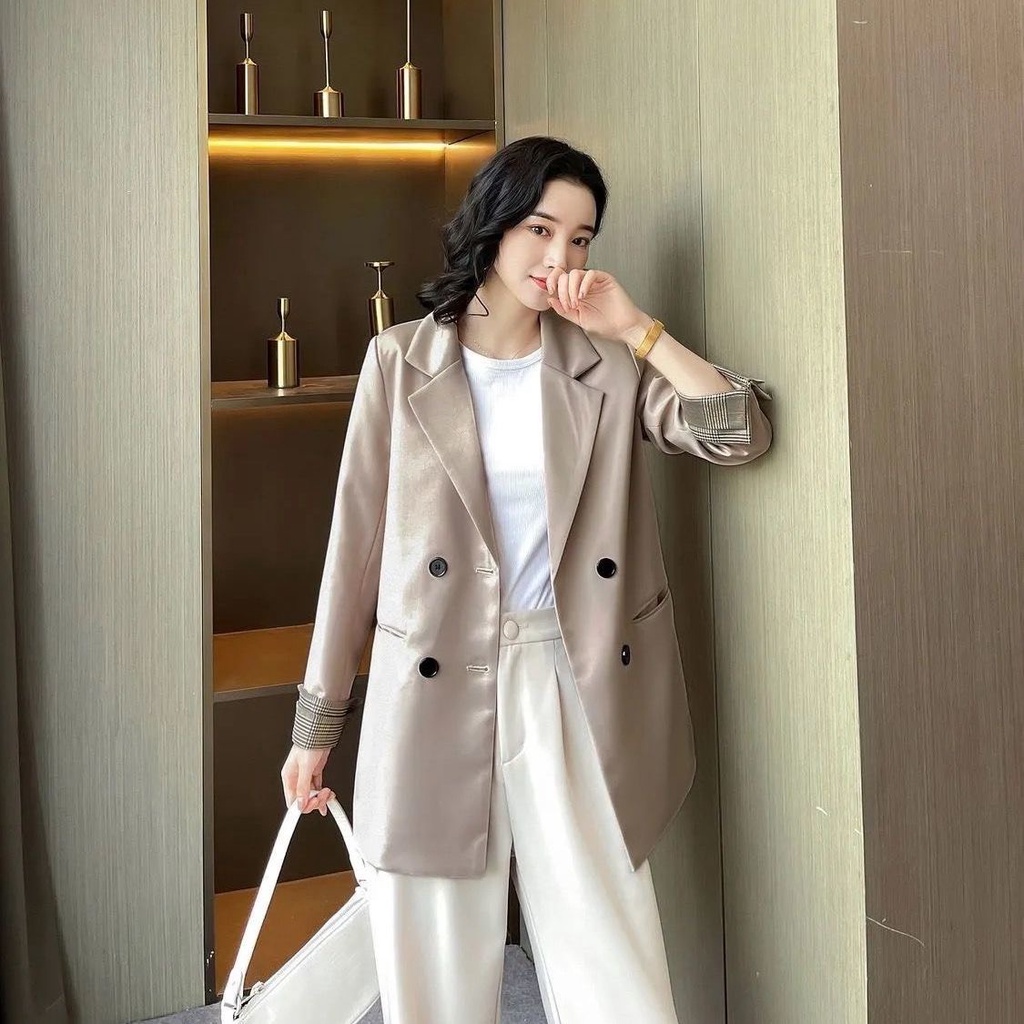 Áo blazer dáng dài 2 lớp vintage  sắn tay cực xinh | BigBuy360 - bigbuy360.vn