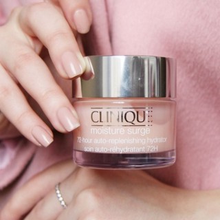 Kem dưỡng Clinique Moisture Surge