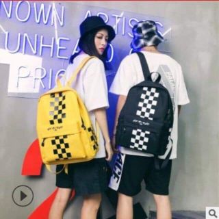 Balo sọc caro trắng đen ơ giữa