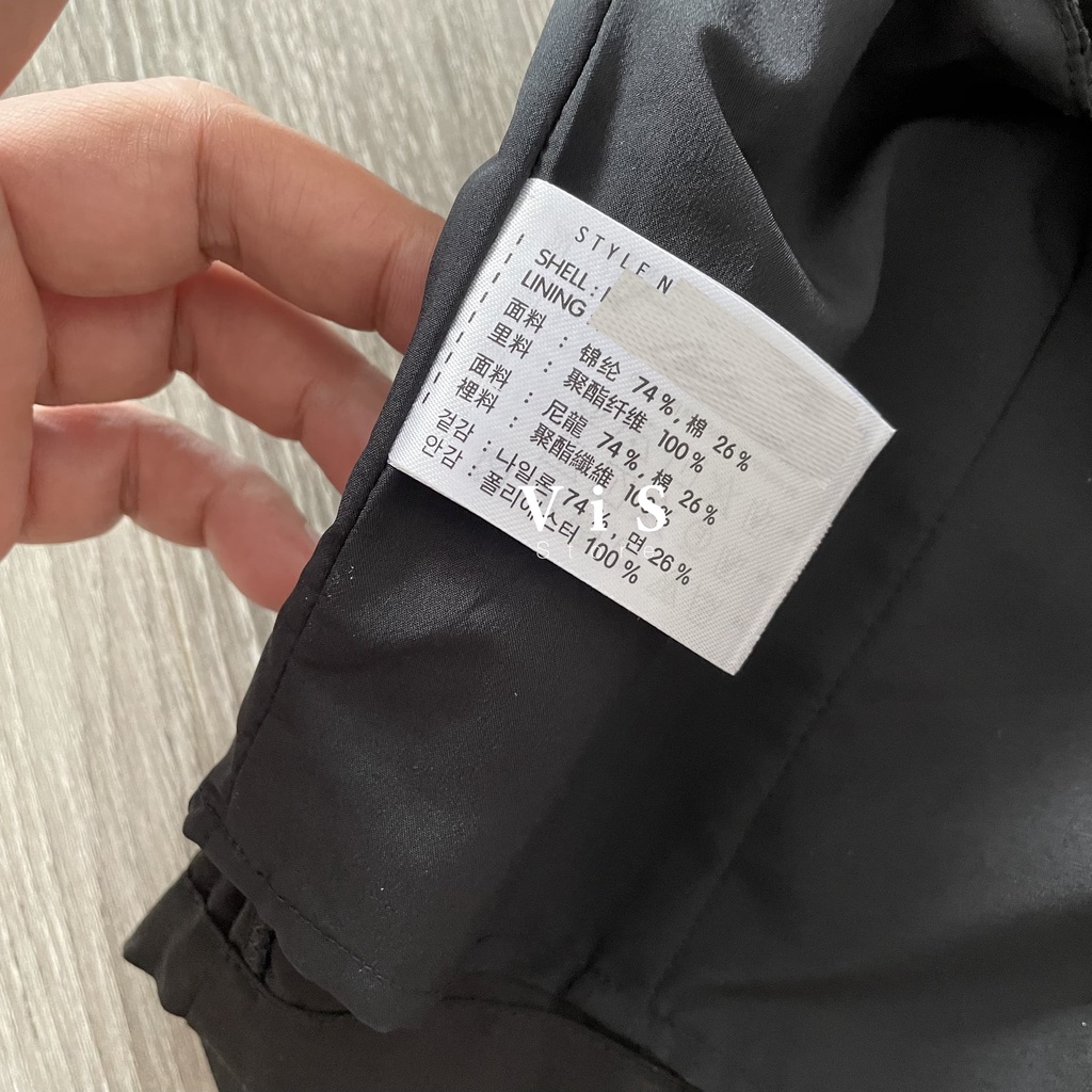 Áo croptop nữ màu đen