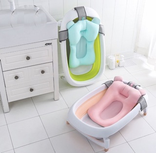 Đệm tắm đỡ lưng cho bé SKIDS