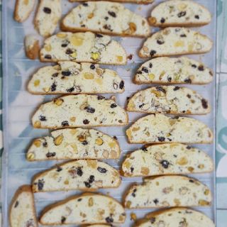 Bánh Biscotti