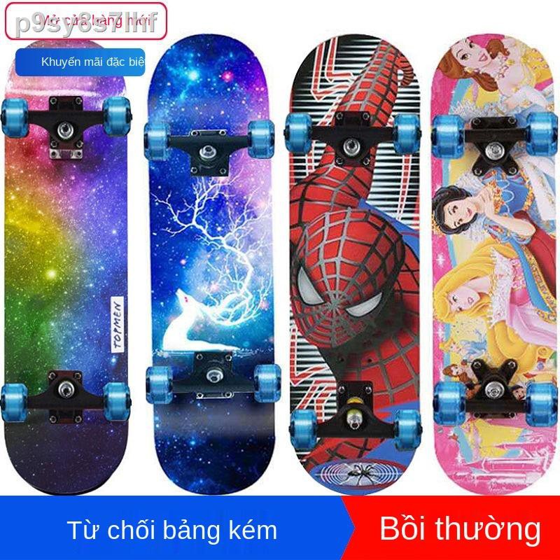 (HÀNG HOT)Người mới bắt đầu chơi ván trượt trẻ em bốn bánh nhấp nháy thanh niên chuyên nghiệp đôi rocker lớn nam và nữ s
